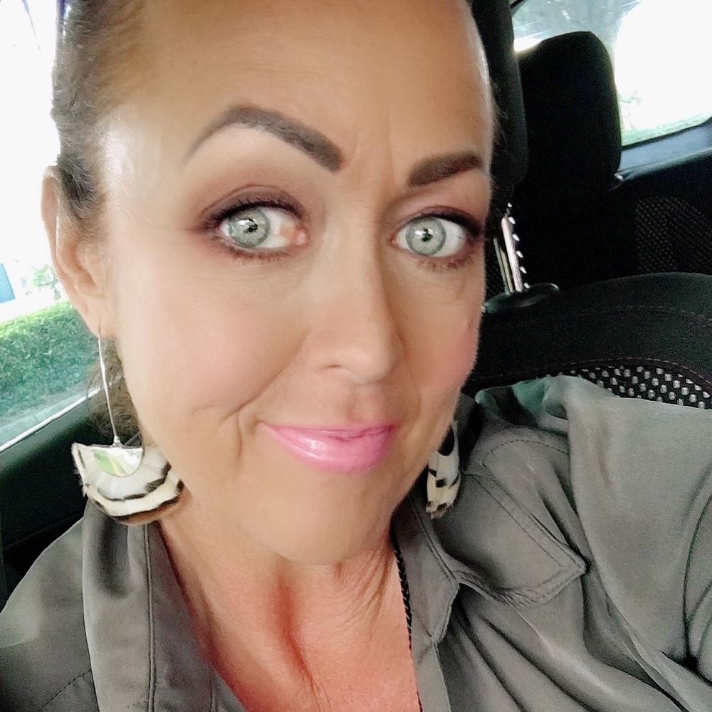Meet your Posher, Nikki